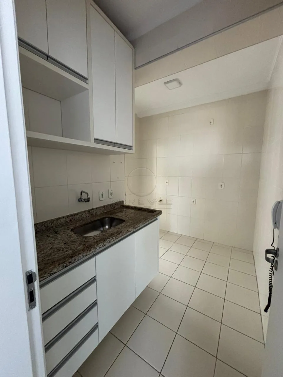 Alugar Apartamento / Padr&atilde;o em S&atilde;o Jos&eacute; dos Campos R$ 4.000,00 - Foto 4