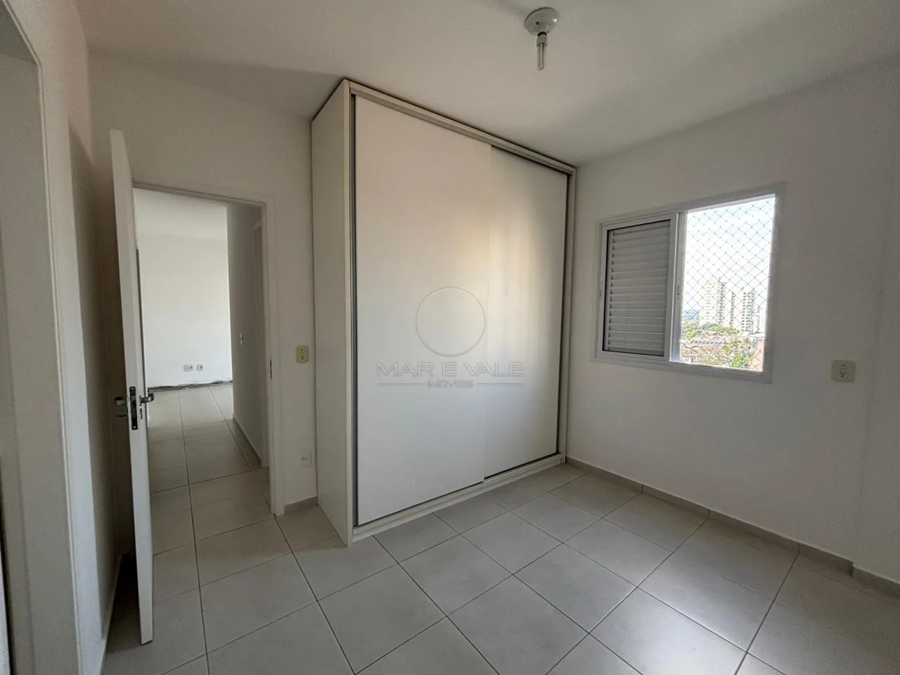 Alugar Apartamento / Padr&atilde;o em S&atilde;o Jos&eacute; dos Campos R$ 4.000,00 - Foto 6