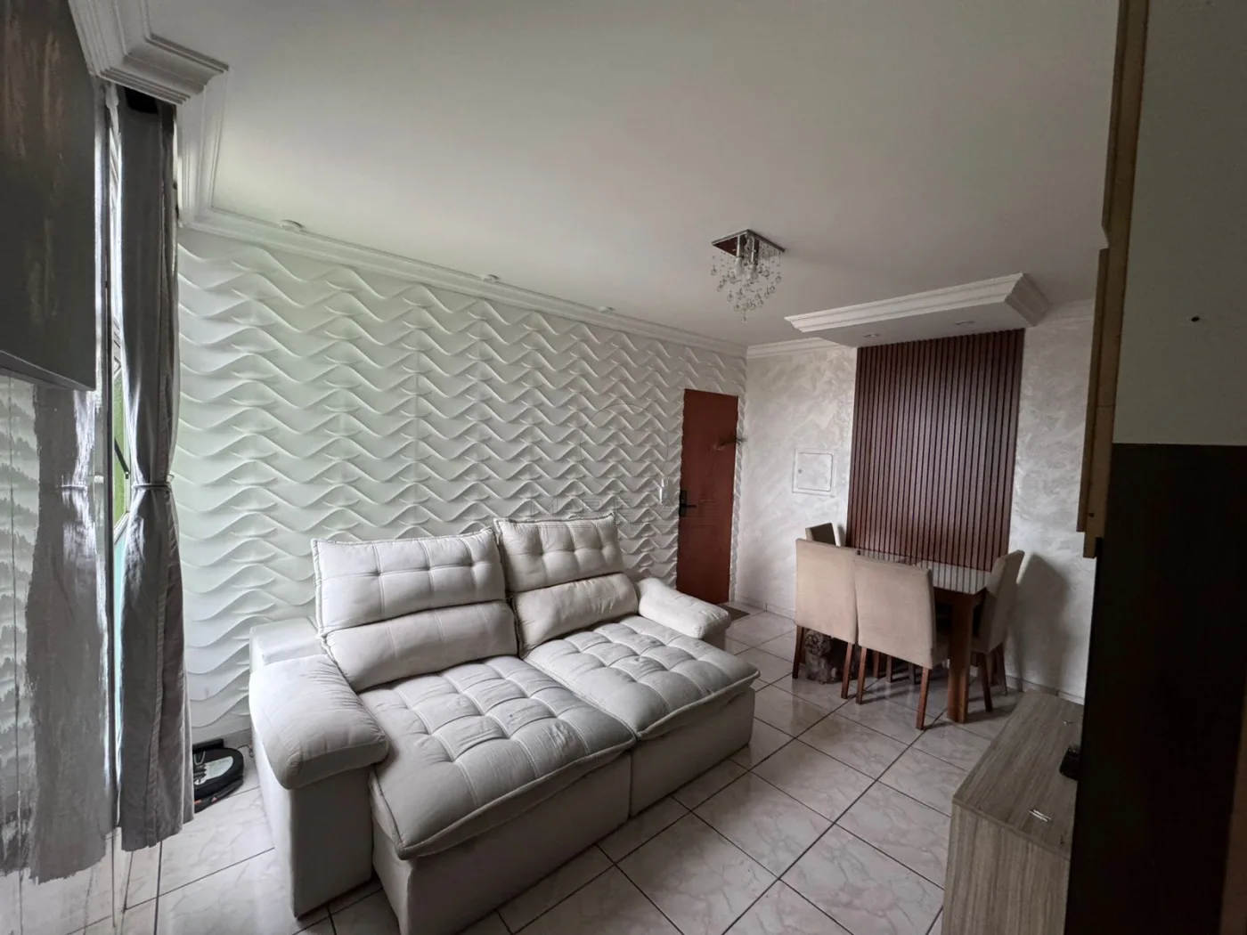 Alugar Apartamento / Padr&atilde;o em S&atilde;o Jos&eacute; dos Campos R$ 2.500,00 - Foto 4