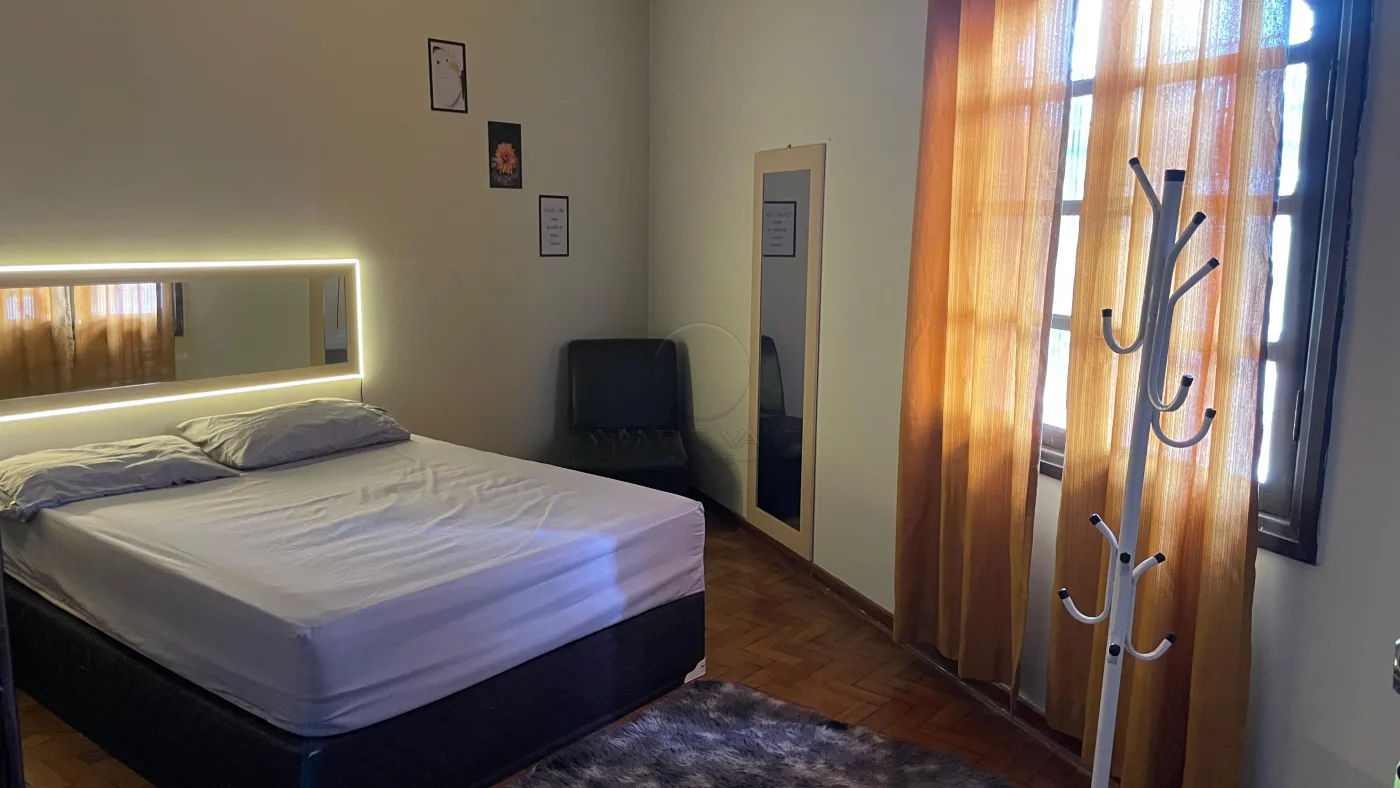 Alugar Casa / Kitnet em S&atilde;o Jos&eacute; dos Campos R$ 2.000,00 - Foto 4