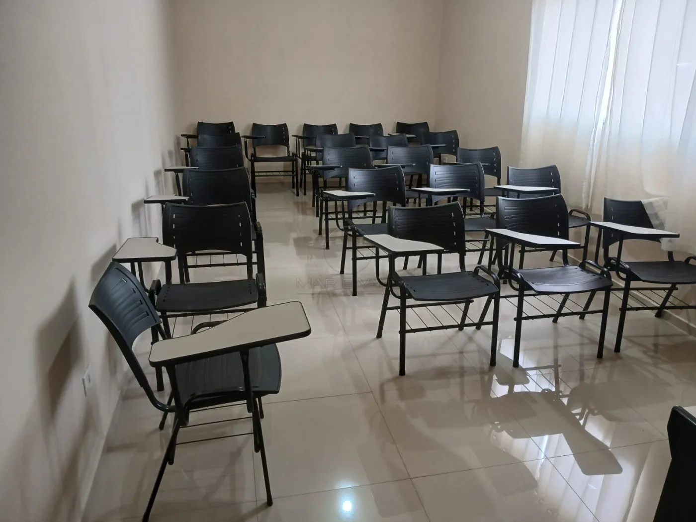 Alugar Comercial / Pr&eacute;dio em S&atilde;o Jos&eacute; dos Campos R$ 8.350,00 - Foto 2