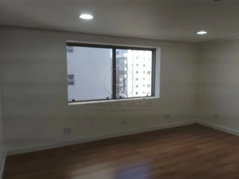 Alugar Comercial / Sala em S&atilde;o Jos&eacute; dos Campos R$ 1.650,00 - Foto 3