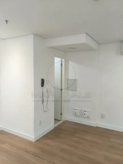 Alugar Comercial / Sala em S&atilde;o Jos&eacute; dos Campos R$ 1.650,00 - Foto 4