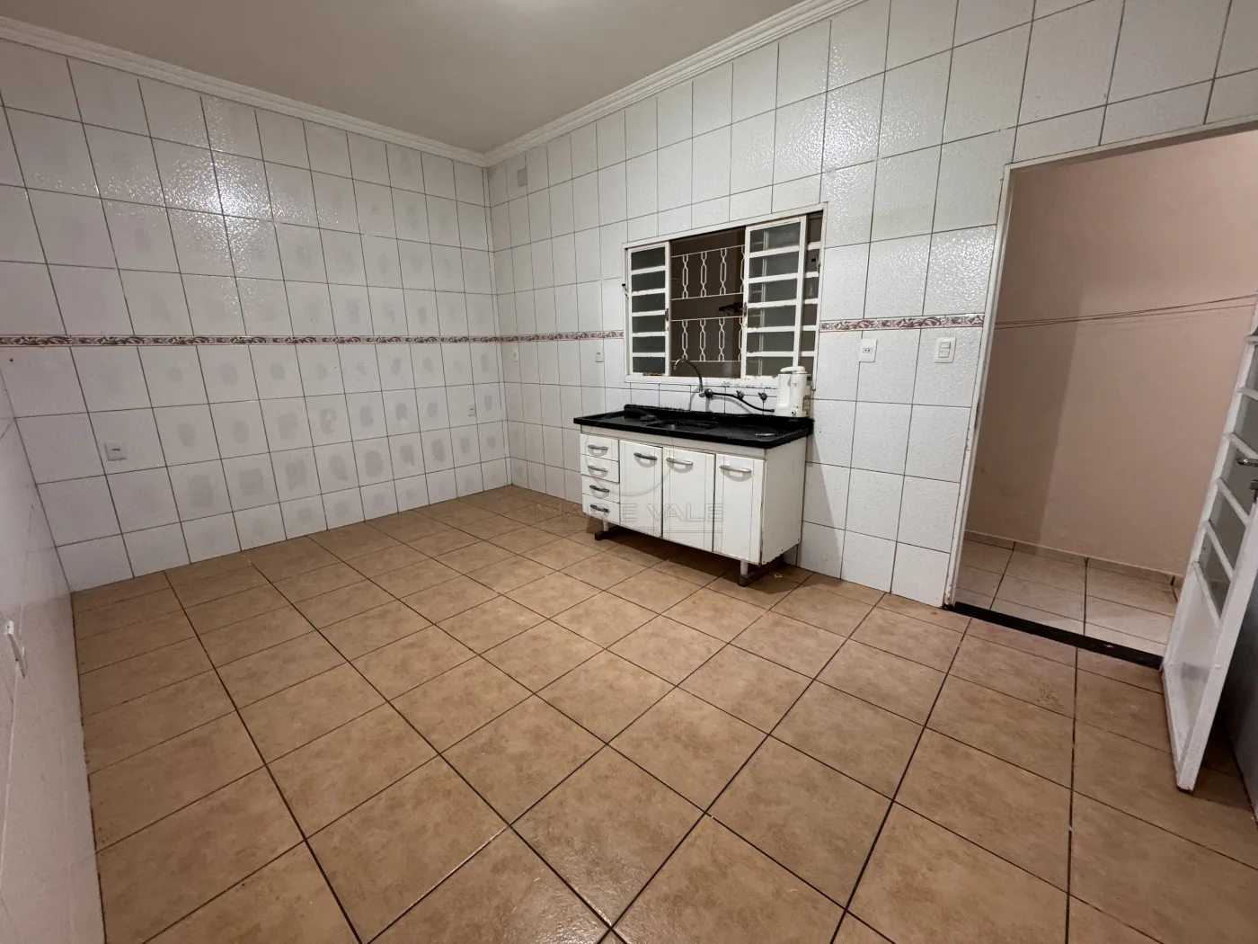 Alugar Casa / Padr&atilde;o em S&atilde;o Jos&eacute; dos Campos R$ 2.556,00 - Foto 1