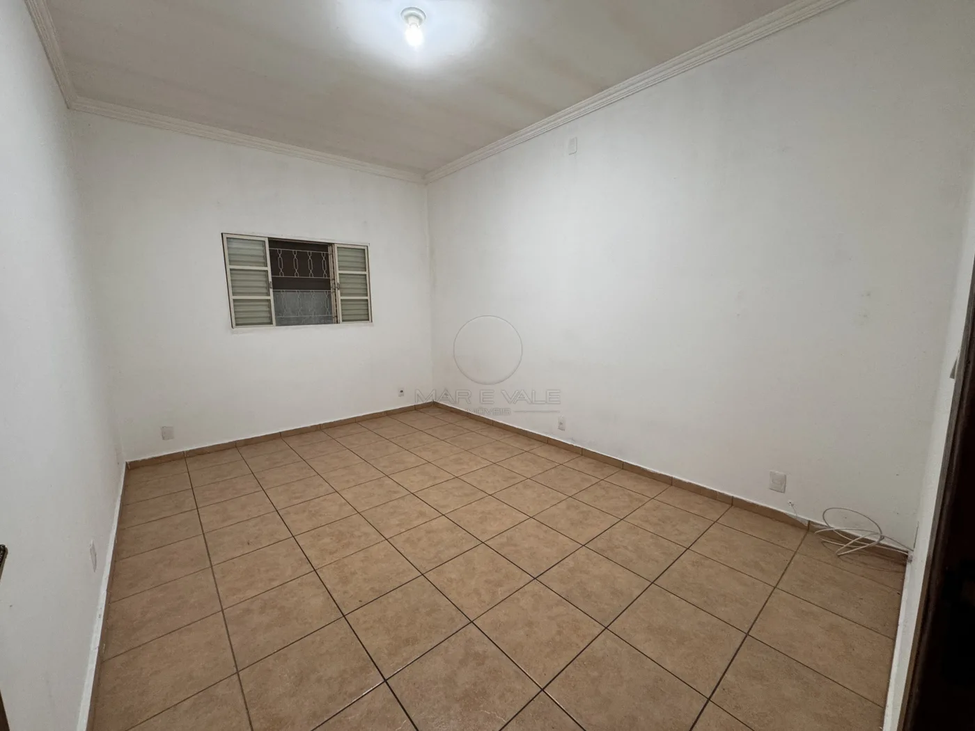 Alugar Casa / Padr&atilde;o em S&atilde;o Jos&eacute; dos Campos R$ 2.556,00 - Foto 4