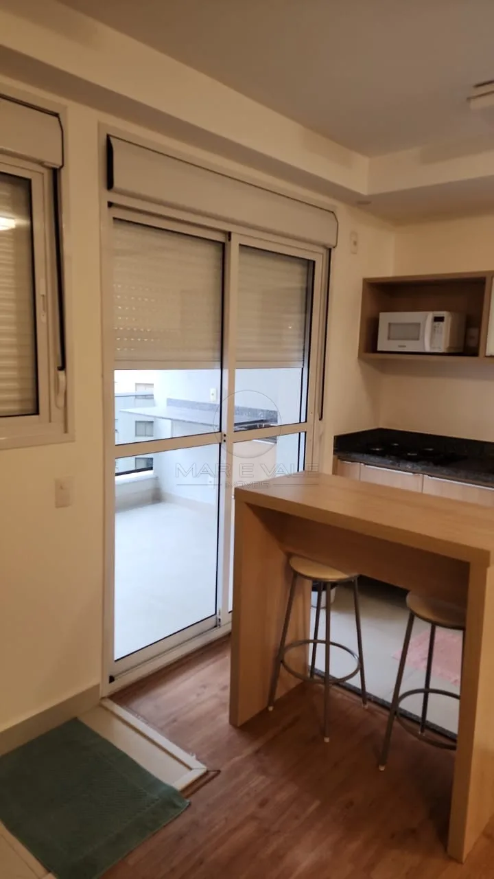 Alugar Apartamento / Padr&atilde;o em S&atilde;o Jos&eacute; dos Campos R$ 3.700,00 - Foto 3