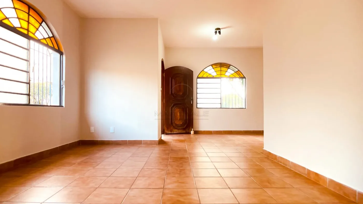Alugar Casa / Padr&atilde;o em S&atilde;o Jos&eacute; dos Campos R$ 8.500,00 - Foto 14