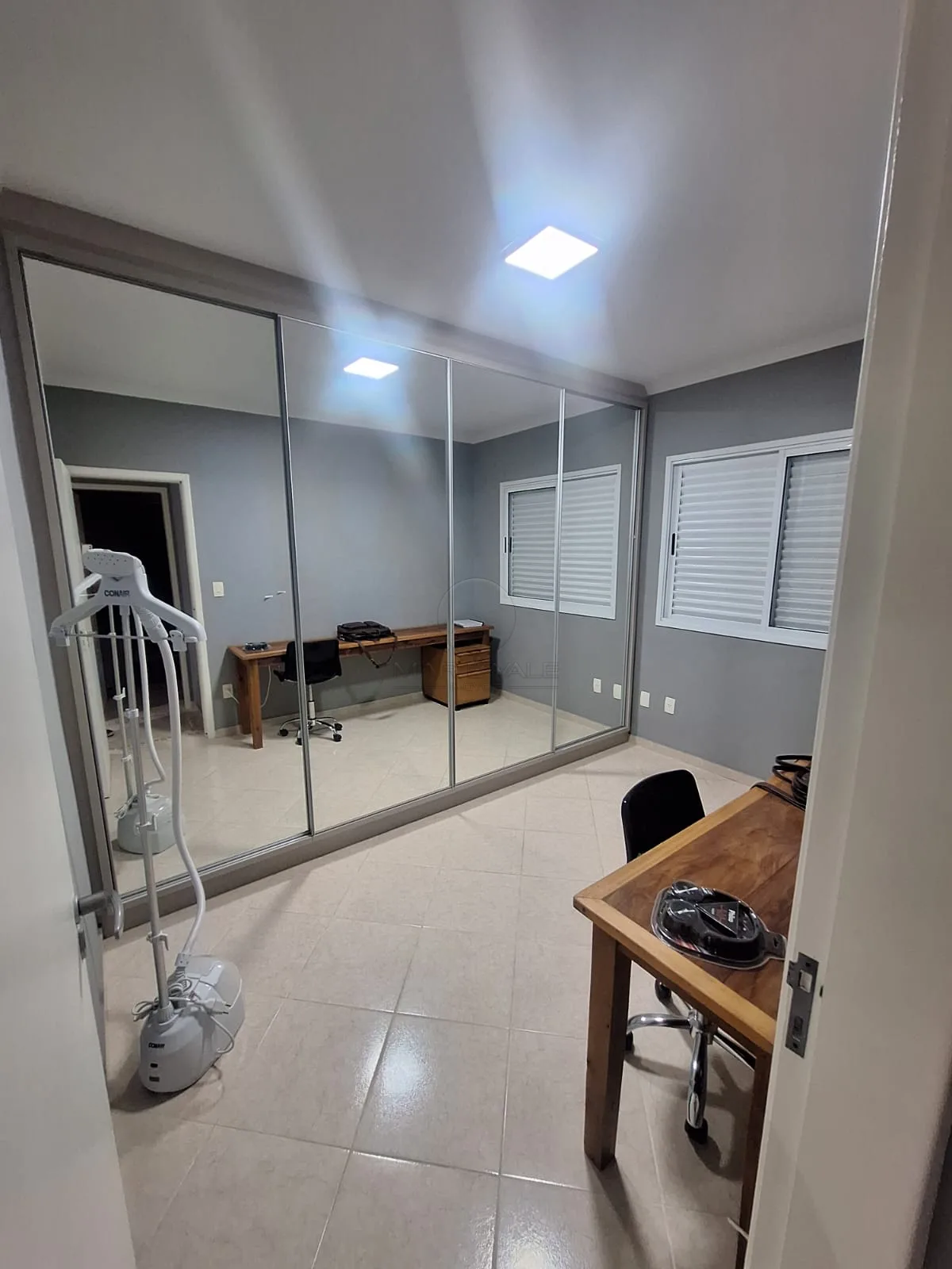 Alugar Apartamento / Padr&atilde;o em S&atilde;o Jos&eacute; dos Campos R$ 5.240,00 - Foto 12