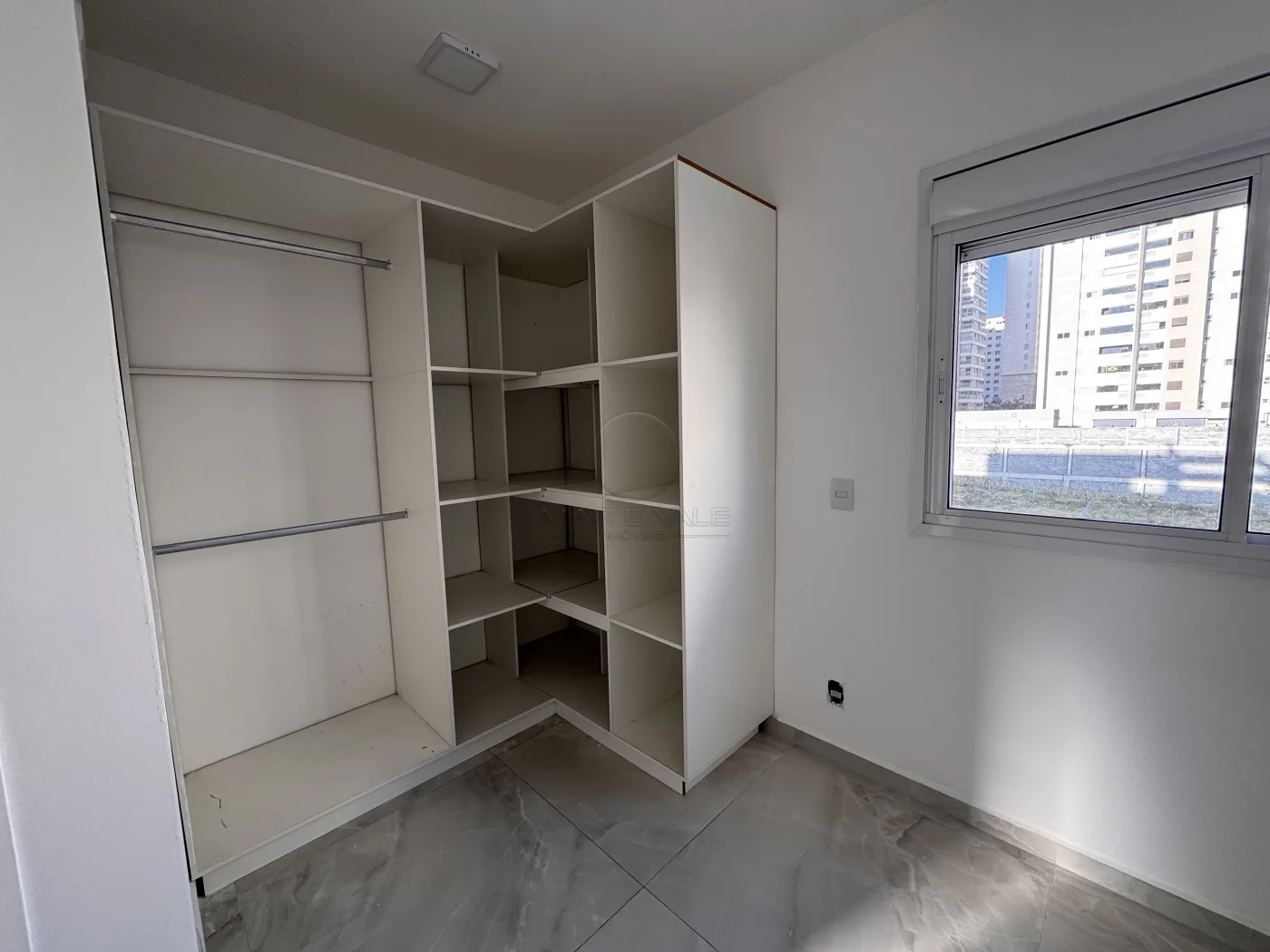 Alugar Apartamento / Padr&atilde;o em S&atilde;o Jos&eacute; dos Campos R$ 3.667,00 - Foto 6