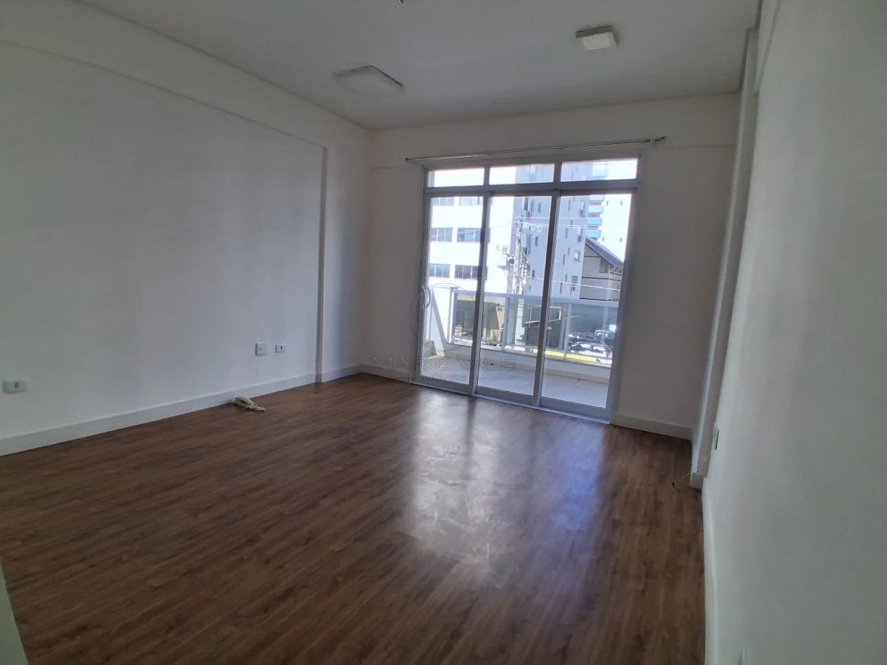 Comprar Comercial / Sala em S&atilde;o Jos&eacute; dos Campos R$ 337.000,00 - Foto 1