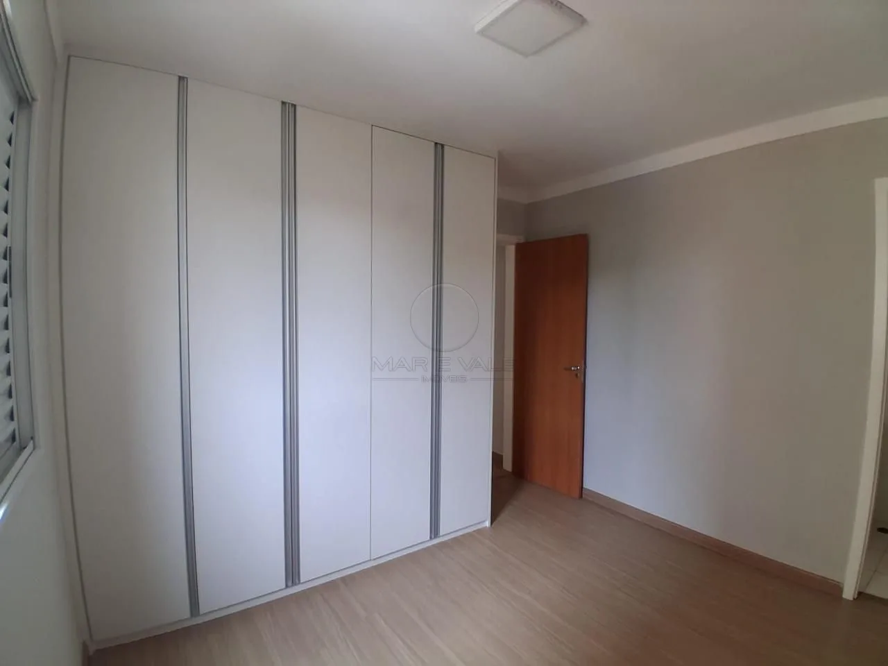 Comprar Apartamento / Padr&atilde;o em S&atilde;o Jos&eacute; dos Campos R$ 440.000,00 - Foto 3