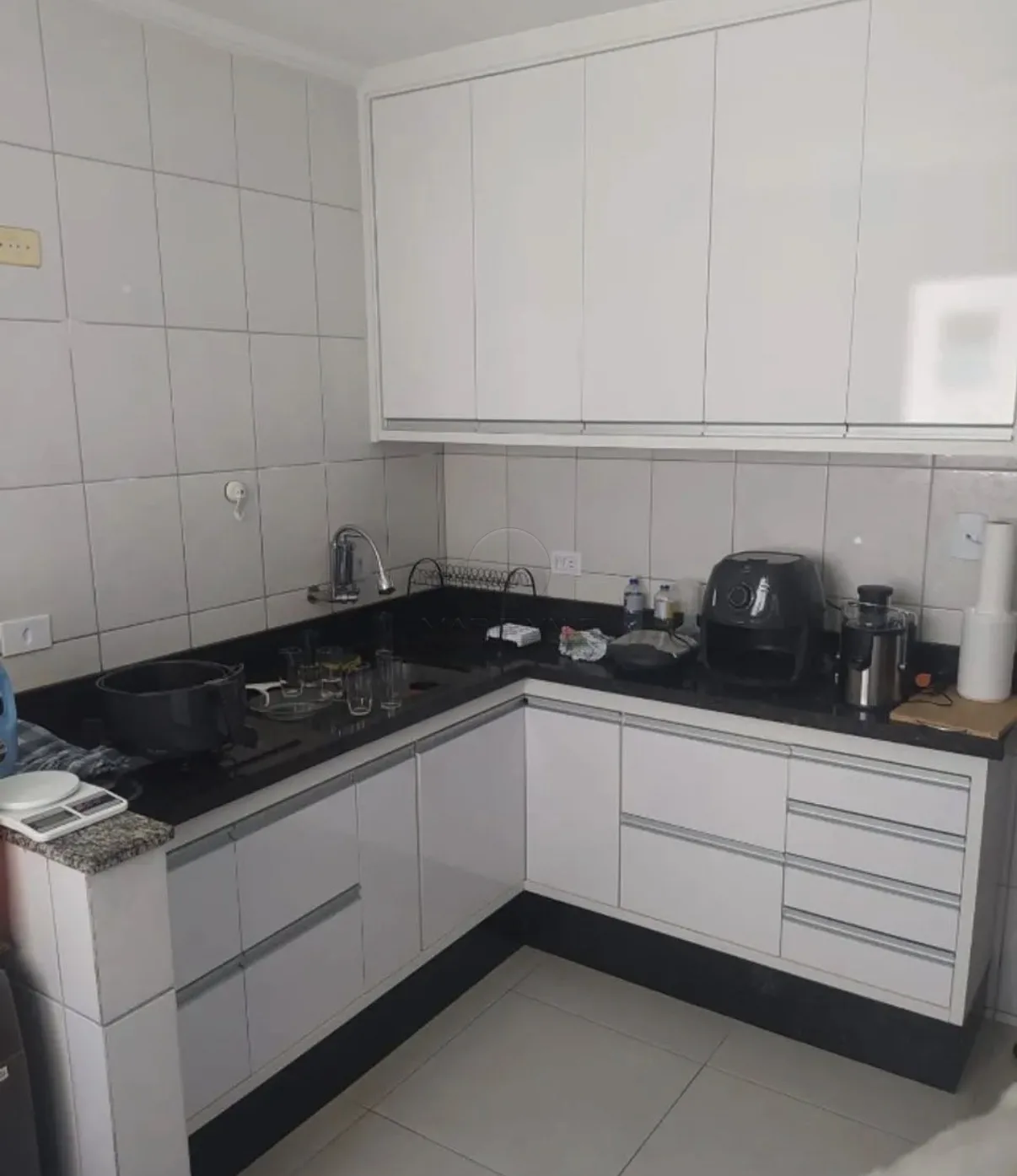 Alugar Apartamento / Padr&atilde;o em S&atilde;o Jos&eacute; dos Campos R$ 2.500,00 - Foto 4