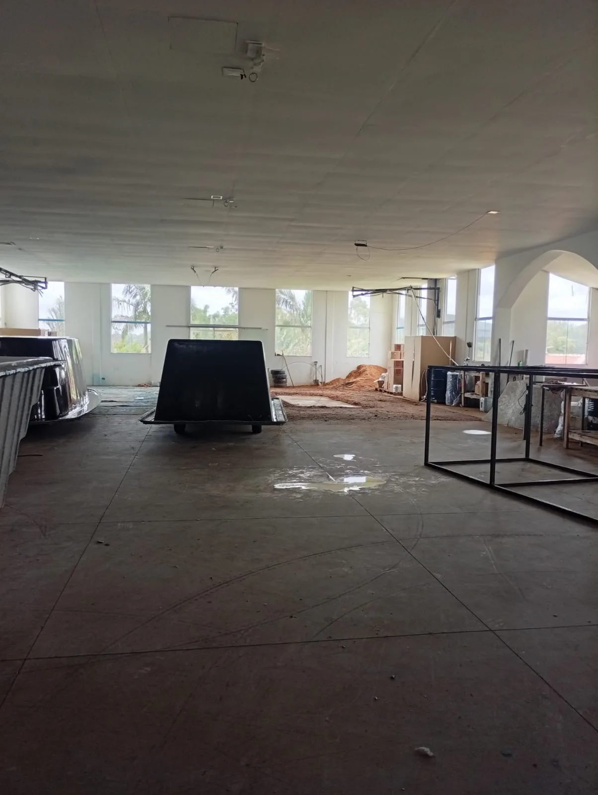 Alugar Comercial / Ponto Comercial em Jacare&iacute; R$ 5.600,00 - Foto 4