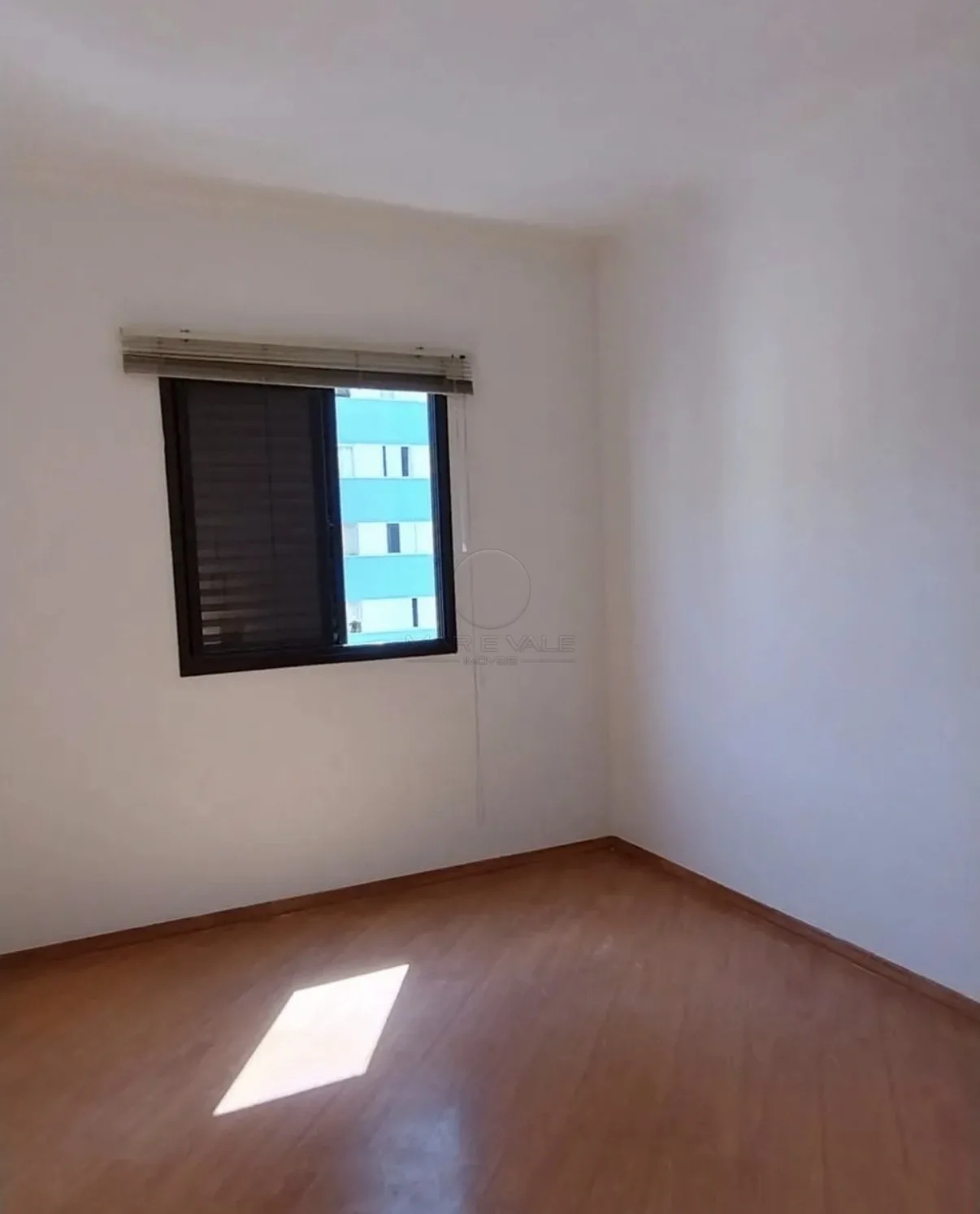 Alugar Apartamento / Padr&atilde;o em S&atilde;o Jos&eacute; dos Campos R$ 3.800,00 - Foto 2