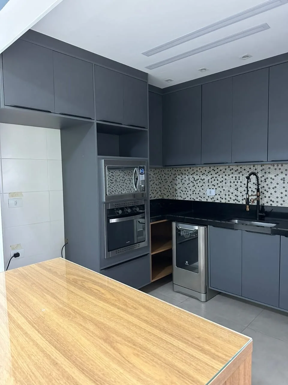 Comprar Apartamento / Padr&atilde;o em Jacare&iacute; R$ 745.000,00 - Foto 2