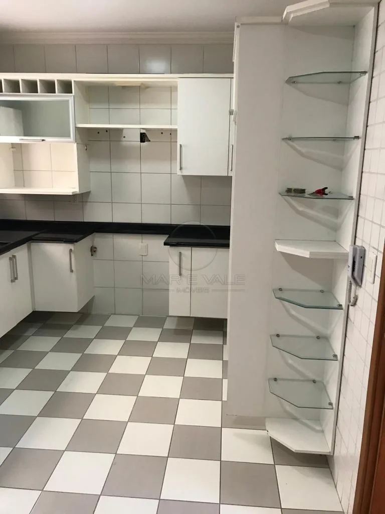 Alugar Apartamento / Padr&atilde;o em S&atilde;o Jos&eacute; dos Campos R$ 5.600,00 - Foto 4