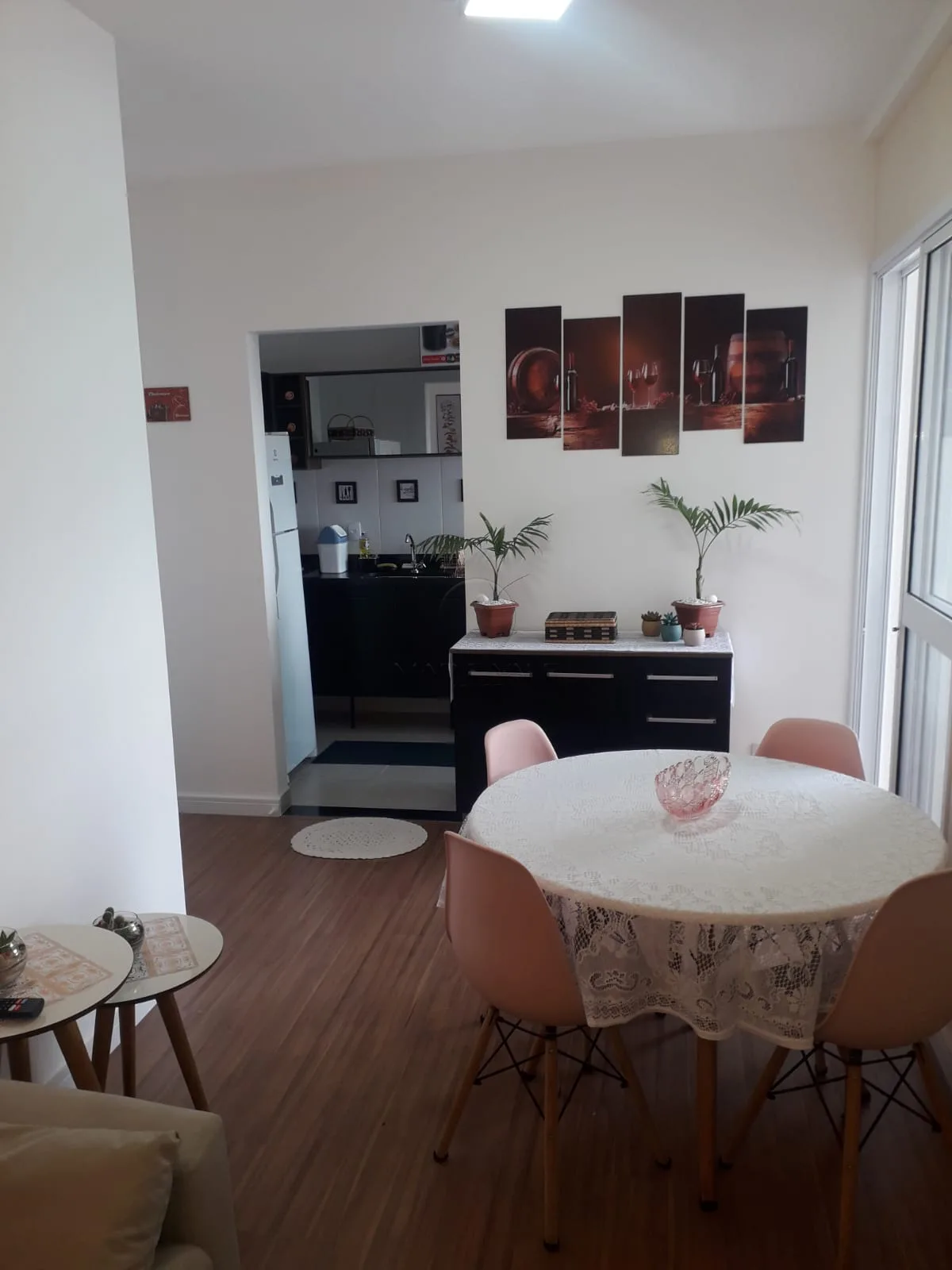 Alugar Apartamento / Padr&atilde;o em S&atilde;o Jos&eacute; dos Campos R$ 2.890,00 - Foto 2