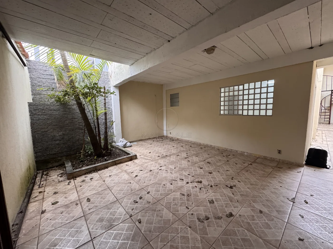 Alugar Casa / Sobrado em S&atilde;o Jos&eacute; dos Campos R$ 2.100,00 - Foto 1