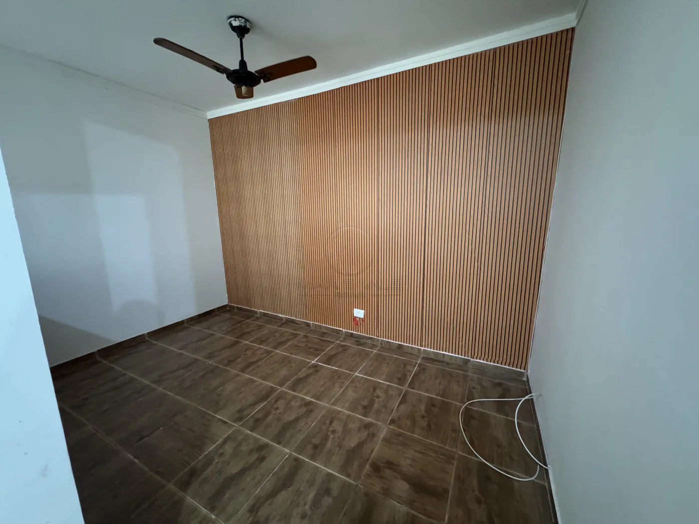 Alugar Casa / Sobrado em S&atilde;o Jos&eacute; dos Campos R$ 2.100,00 - Foto 10