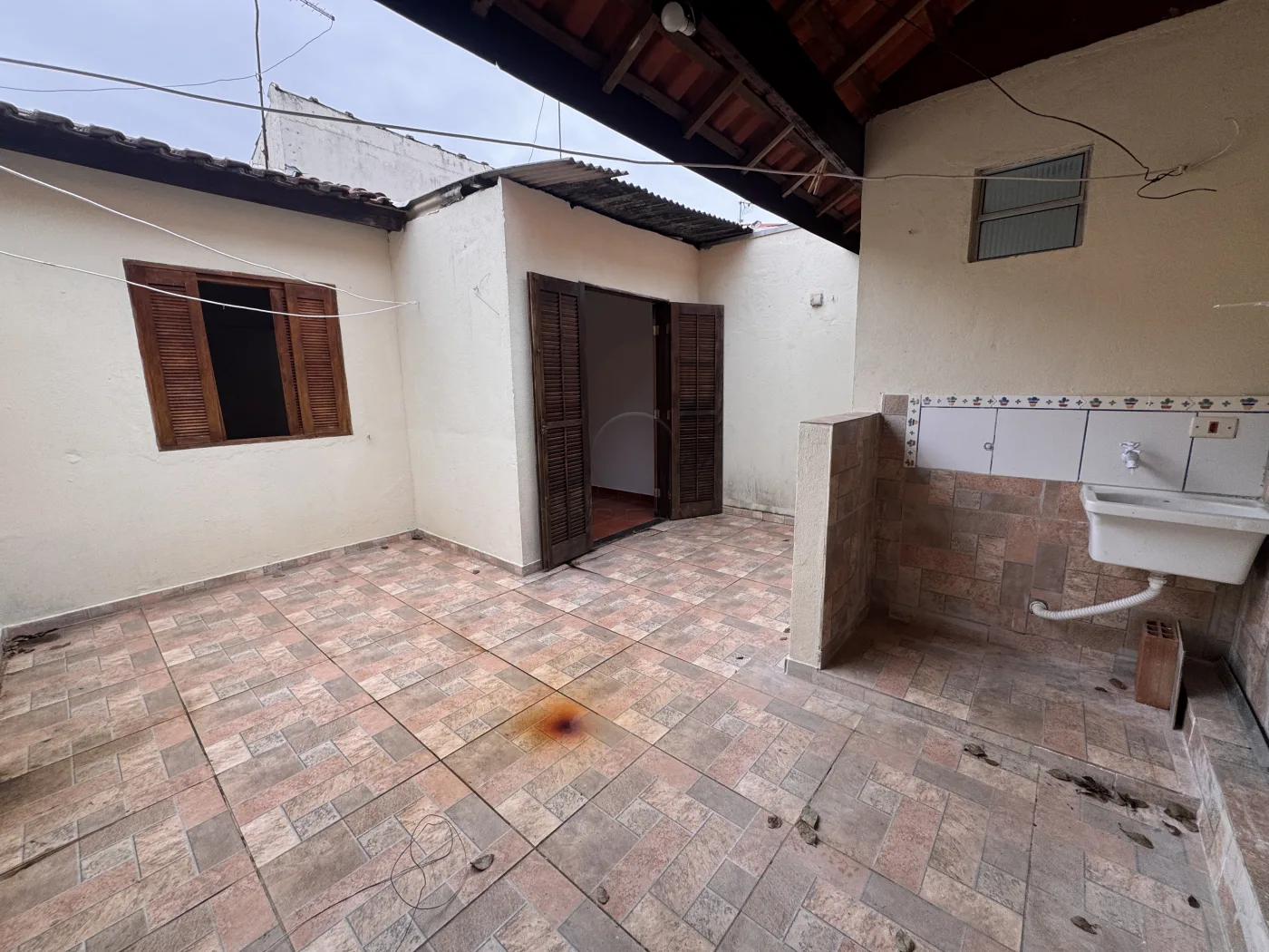 Alugar Casa / Sobrado em S&atilde;o Jos&eacute; dos Campos R$ 2.100,00 - Foto 18