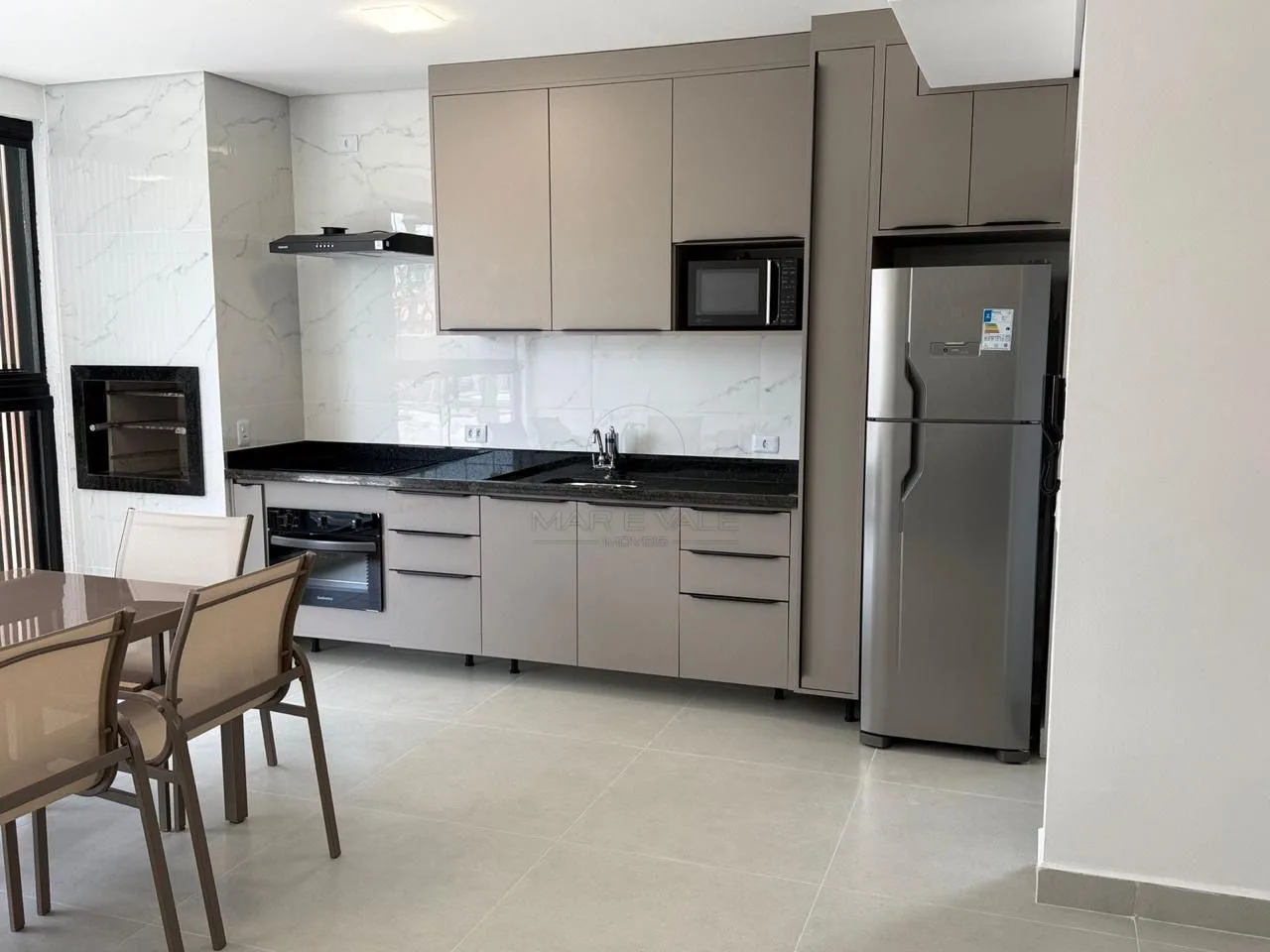 Alugar Apartamento / Padr&atilde;o em Caraguatatuba R$ 3.700,00 - Foto 7