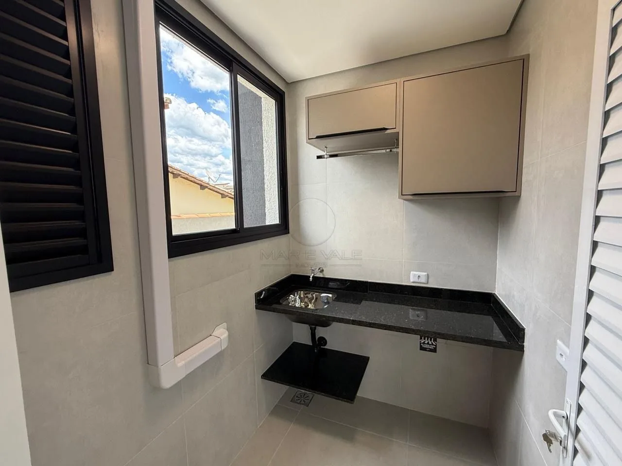Alugar Apartamento / Padr&atilde;o em Caraguatatuba R$ 3.700,00 - Foto 17
