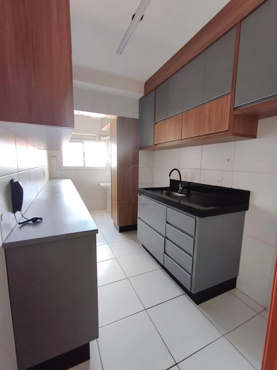 Alugar Apartamento / Padr&atilde;o em S&atilde;o Jos&eacute; dos Campos R$ 3.900,00 - Foto 1