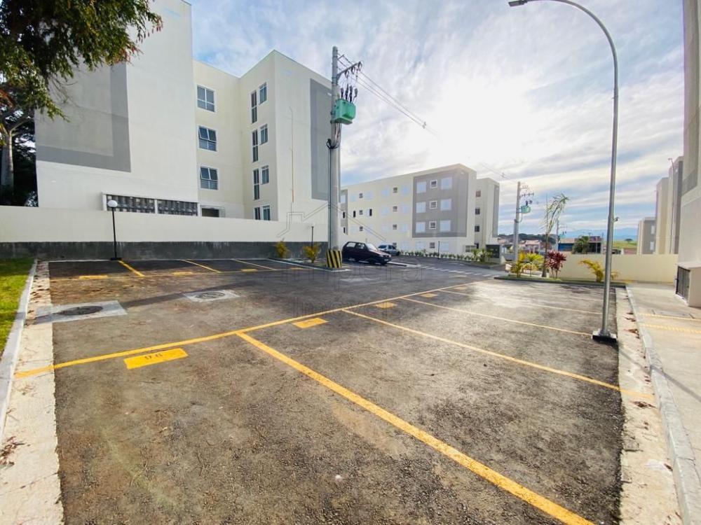 Alugar Apartamento / Padr&atilde;o em S&atilde;o Jos&eacute; dos Campos R$ 1.000,00 - Foto 17