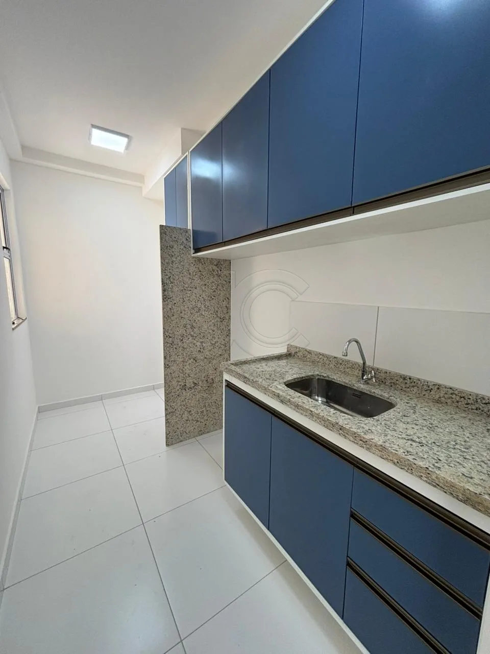 Alugar Apartamento / Padr&atilde;o em Vit&oacute;ria da Conquista R$ 1.100,00 - Foto 4