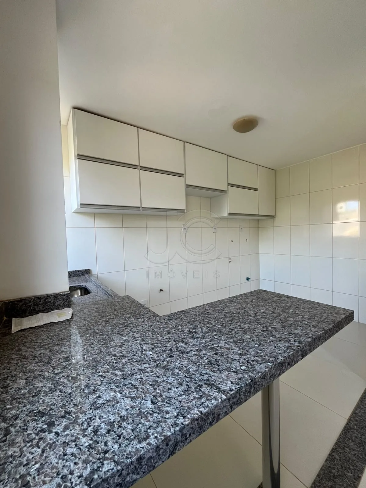 Comprar Apartamento / Padr&atilde;o em Vit&oacute;ria da Conquista R$ 189.000,00 - Foto 4