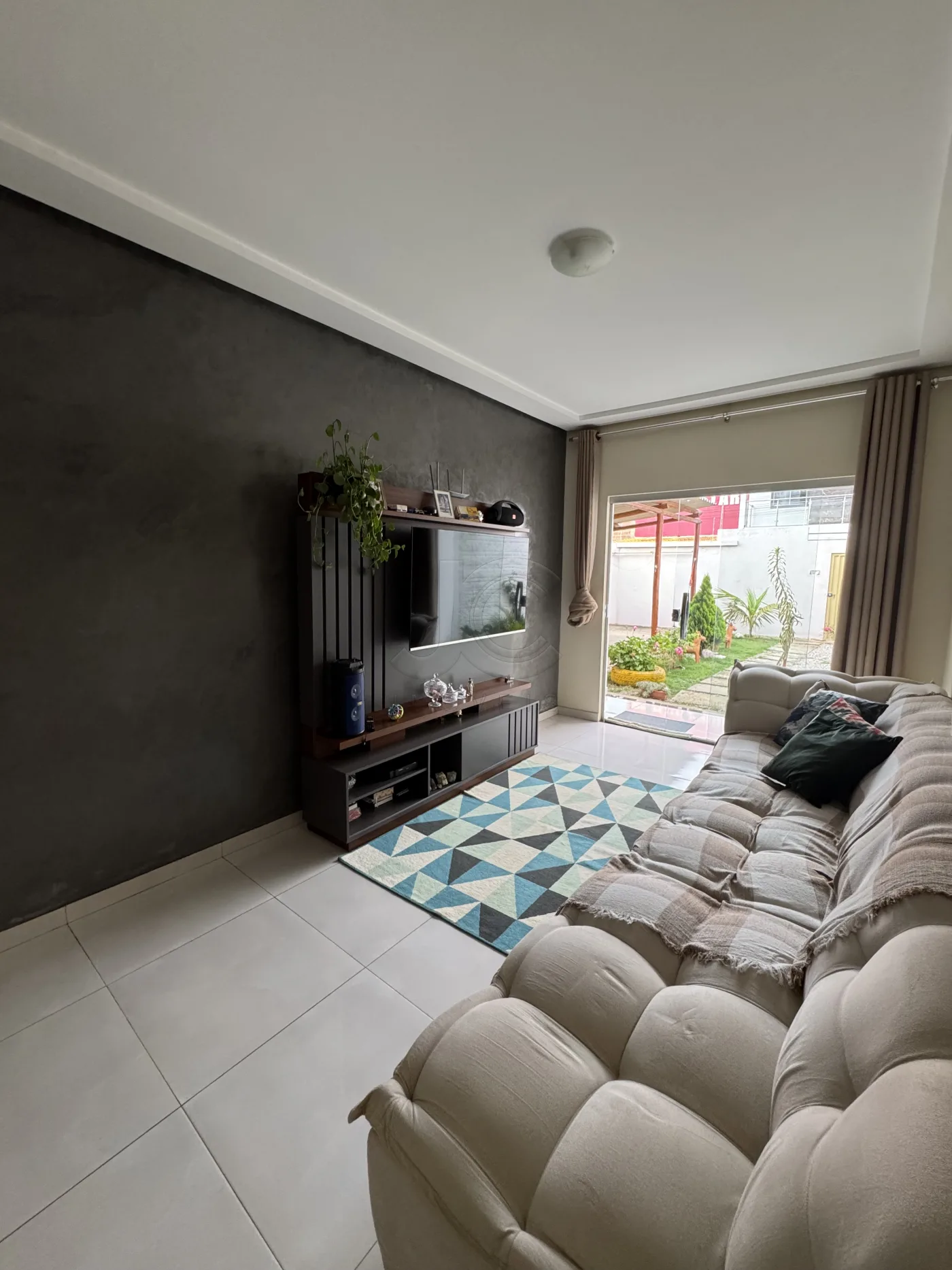 Comprar Casa / Padr&atilde;o em Vit&oacute;ria da Conquista R$ 380.000,00 - Foto 4