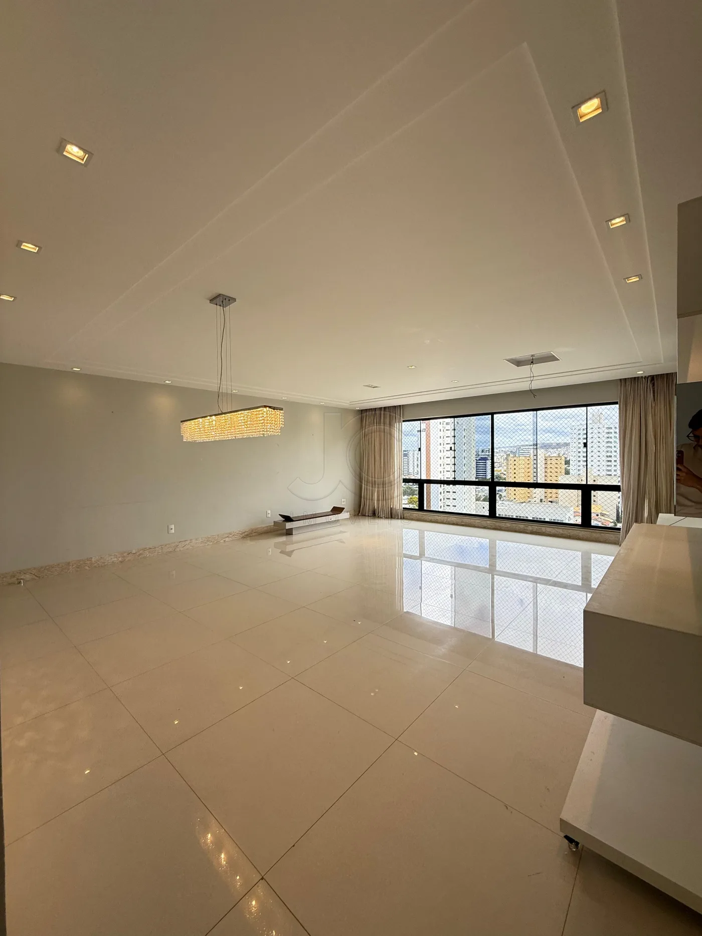 Comprar Apartamento / Padr&atilde;o em Vit&oacute;ria da Conquista R$ 1.350.000,00 - Foto 2