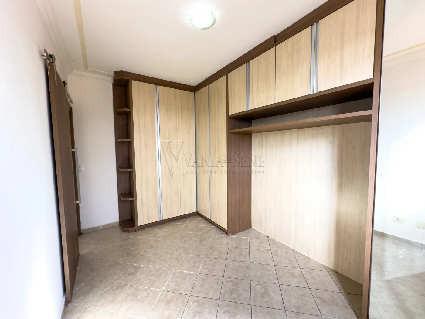 Alugar Apartamento / Padr&atilde;o em S&atilde;o Jos&eacute; dos Campos R$ 1.950,00 - Foto 12