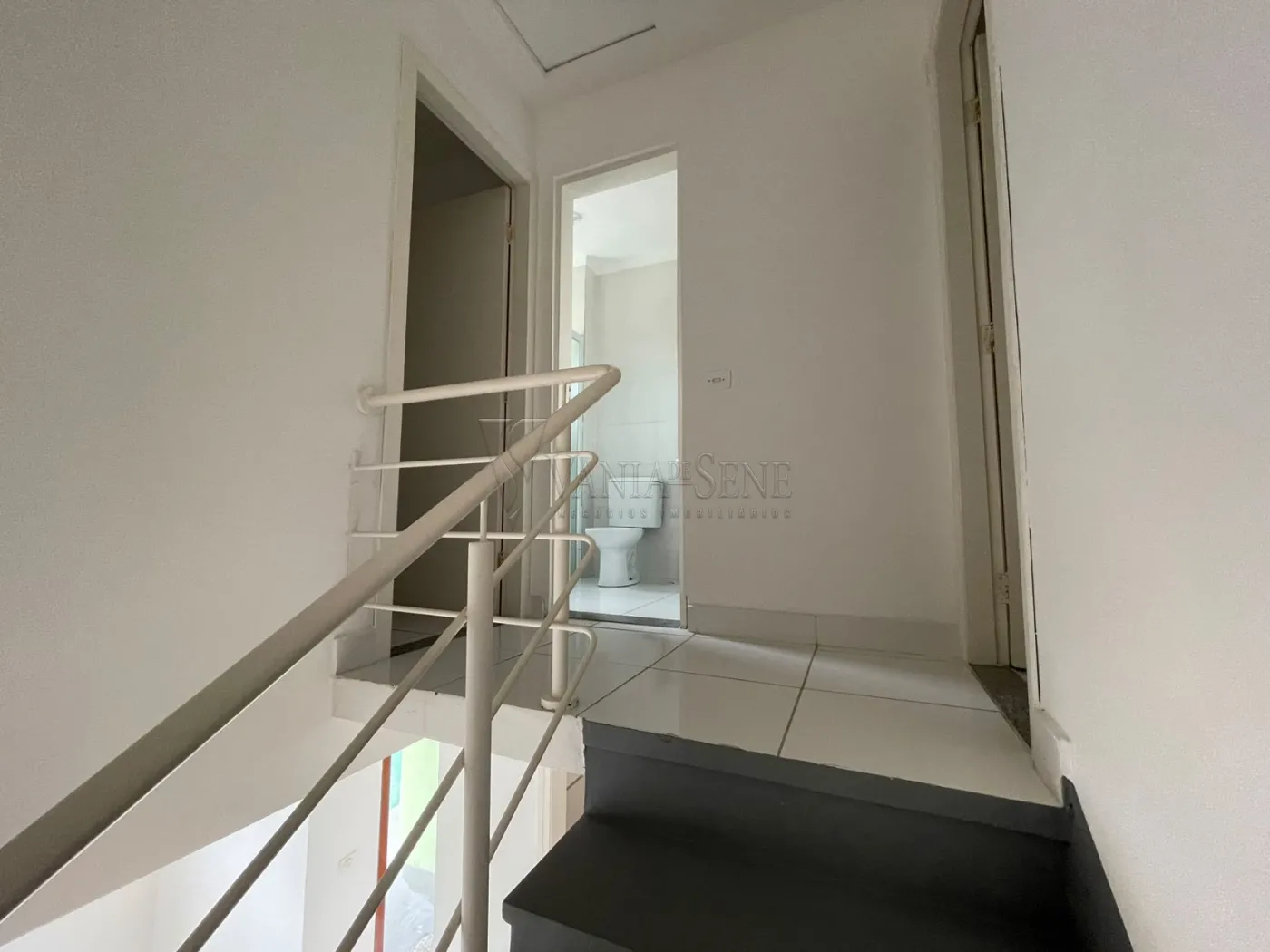 Alugar Casa / Condom&iacute;nio em S&atilde;o Jos&eacute; dos Campos R$ 2.500,00 - Foto 5