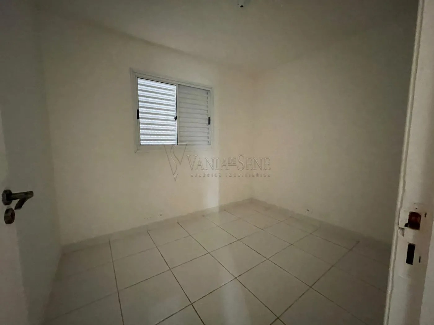 Alugar Casa / Condom&iacute;nio em S&atilde;o Jos&eacute; dos Campos R$ 2.500,00 - Foto 7
