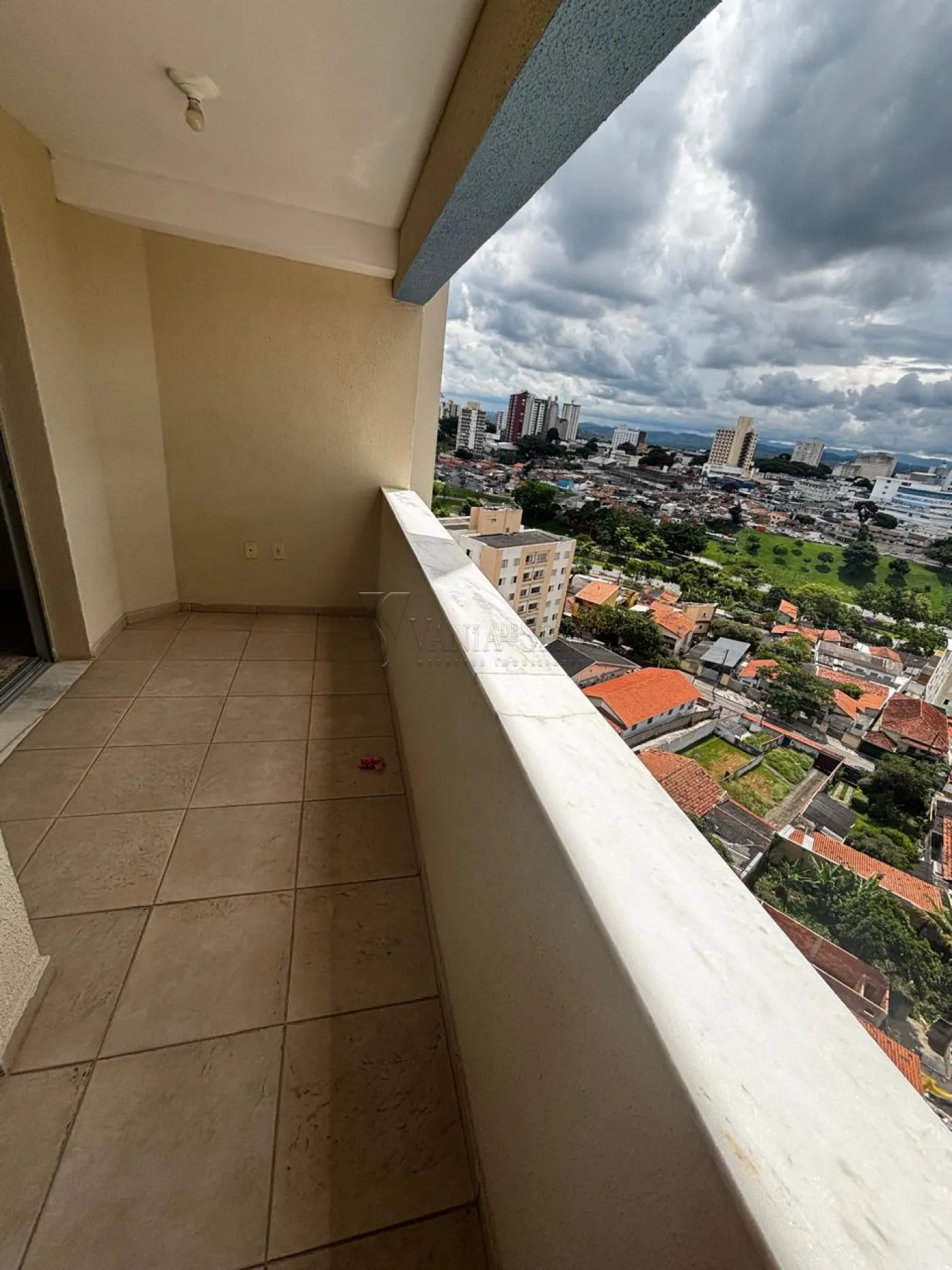 Alugar Apartamento / Padr&atilde;o em S&atilde;o Jos&eacute; dos Campos R$ 3.200,00 - Foto 4