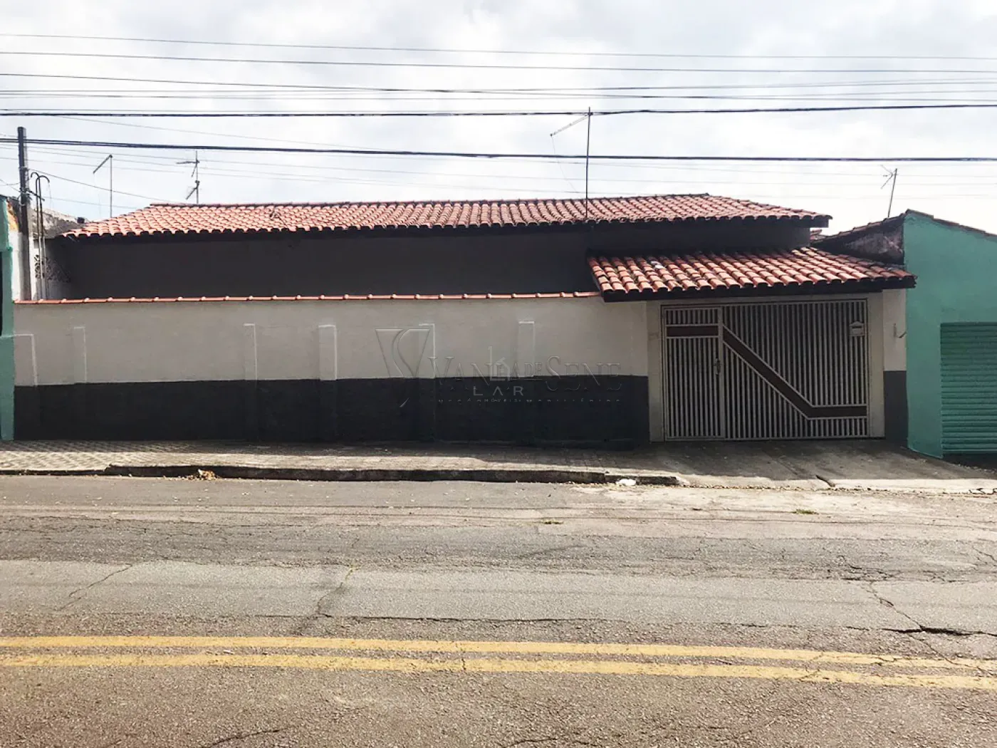 Comprar Casa / Padr&atilde;o em S&atilde;o Jos&eacute; dos Campos R$ 450.000,00 - Foto 2
