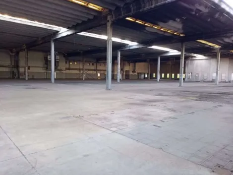 Galp�o Industrial em Tambor� - Barueri.