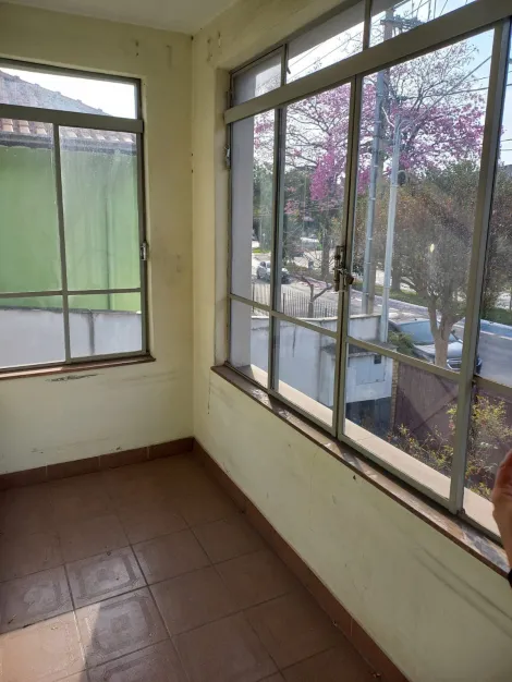 Casa com 2 dormit�rios localizado no Bairro Ol�mpico, em S�o Caetano Do Sul.