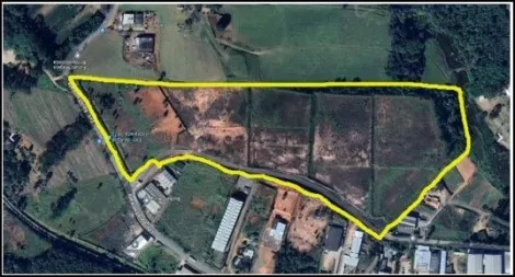 Terreno localizado em Cotia