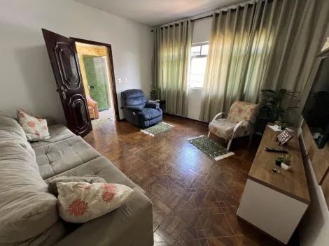 Casa Assobradada com 4 dormit�rios localizado no Bairro Parque Santo Ant�nio, em S�o Bernardo do Campo.