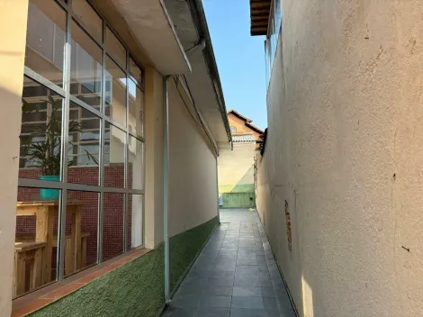 Casa com 4 dormit�rios localizado no Bairro Osvaldo Cruz, em S�o Caetano Do Sul. -