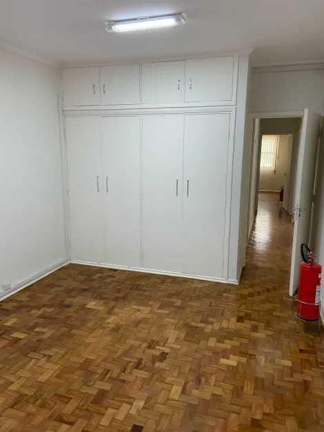 Pr�dio Comercial localizada no Bairro Centro, em Santo Andr�.-