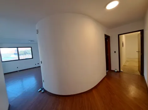 Apartamento com 4 dormit�rios, sendo 1 su�te, no bairro Centro, em S�o Caetano Do Sul.