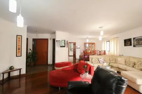 Apartamento com 4 dormit�rios, sendo 2 su�tes, no bairro Santo Ant�nio, em S�o Caetano Do Sul.