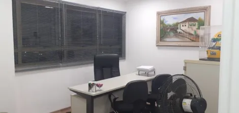 Sala Comercial localizada no Bairro Santo Ant�nio, em S�o Caetano Do Sul.