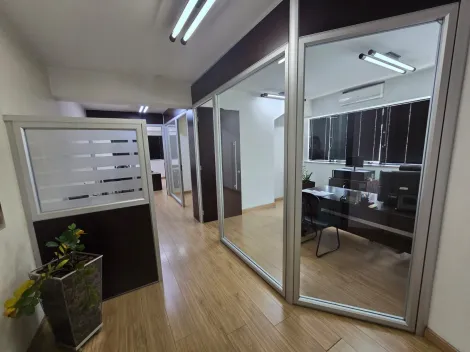 Sala comercial localizada no Bairro Centro, em S�o Caetano Do Sul.