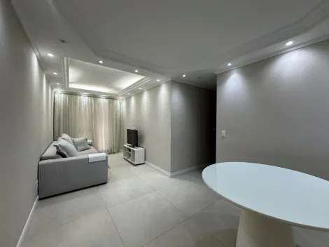Apartamento T�rreo com 2 dormit�rios, sendo 1 su�te, no bairro Santo Ant�nio, em S�o Caetano do Sul.