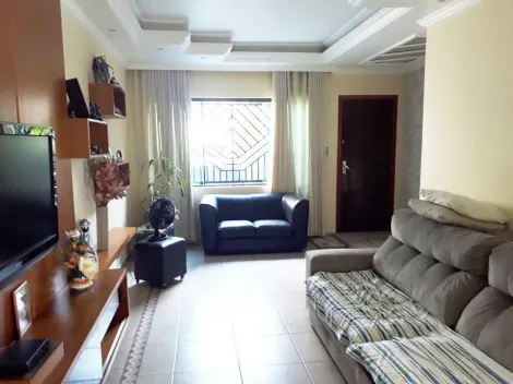 Casa com 3 dormit�rios localizado no bairro Osvaldo Cruz, em S�o Caetano do Sul.