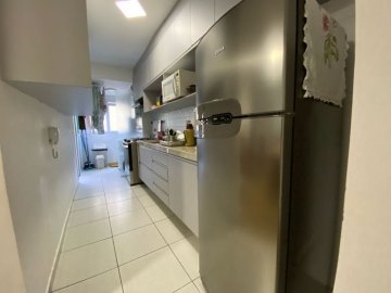 Apartamento rec�m reformado, com qualidade excelente, bem distribu�do e ambiente muito bem arejados No Bairro Funda��o